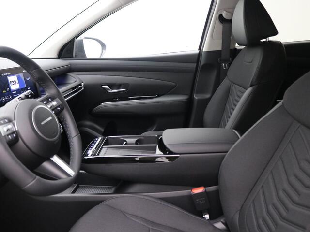 Hyundai TUCSON 1.6 T-GDI PHEV Comfort Smart / Adaptieve Cruise Control / Navigatie / 19" LMV / Stoelverwarming voor / Stuurwielverwarming / Automatische Achterklep / Parkeersensoren voor & Achter /