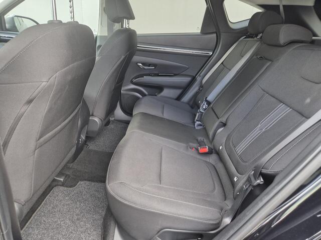 Hyundai TUCSON 1.6 T-GDI PHEV Comfort Smart 4WD Automaat / Apple Carplay Android auto / trekgewicht van 1.350 kg / Stuur-, en Stoelverwarming / elektrisch achterklep / Keyless Start/Entry / Achteruitrijcamera / Krell Audio Systeem /