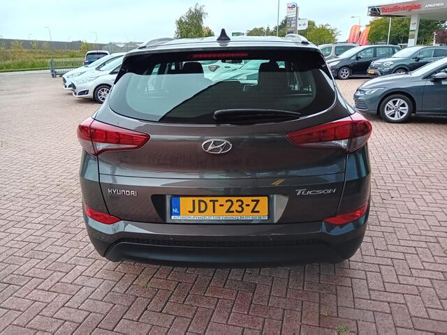Hyundai TUCSON 1.6 GDi Comfort, Airco, Carplay/Android auto, Cruise control, Navigatie, Stoelverwarming, Camera, Parkeersensoren, Dimlicht automatisch, Elektrische ramen en spiegels, Centrale vergrendeling met AB, Nette auto, Dealer onderhouden, BOVAG