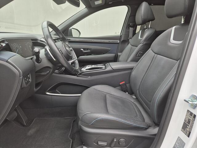 Hyundai TUCSON 1.6 T-GDI PHEV Plug-in Premium Sky 4WD Automaat / Trekgewicht 1350 kg / Glazen schuif- en kanteldak / Apple Carplay Android Auto / Allseason Banden / Stuur-, Stoel en Achterbankverwarming / Elektrische achterklep