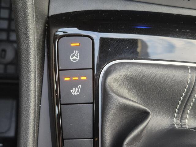 Hyundai TUCSON 1.6 T-GDI MHEV Comfort Smart Handgeschakeld / Trekgewicht 1650 kg / Allseason banden / Apple Carplay Android Auto / 19" Premium Wielen / Stuur-, en Stoelverwarming / Achteruitrijcamera / Keyless Entry/Start / Cruise control /