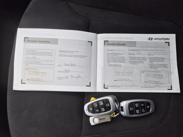 Hyundai TUCSON 1.6 T-GDI PHEV N Line Sky 4WD / Apple Carplay Android Auto / Stuur-, Stoel en Achterbankverwarming / Glazen schuif- en kanteldak / Trekgewicht 1350 kg / Rondomzicht camera / Adaptief CC / Krell Audio Systeem /