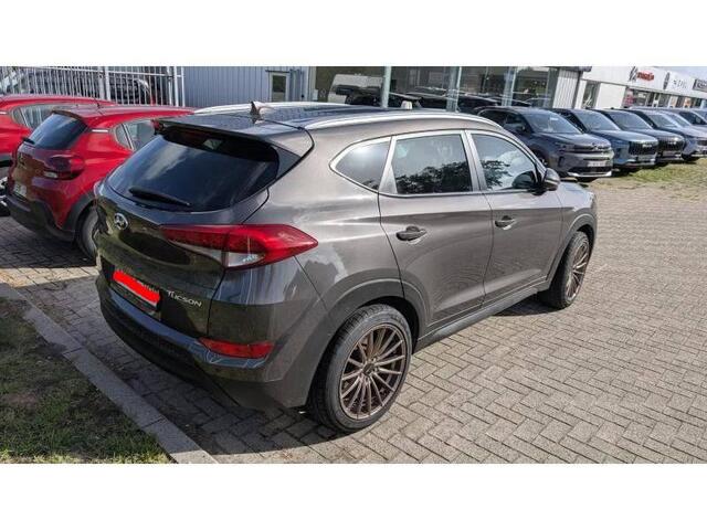 Hyundai TUCSON 1.6 GDi Premium | Dealer onderhouden, Navigatie, Cruise control, Camera + Parkeersensoren, LM Velgen, Bluetooth, 1400 kg trekgewicht!