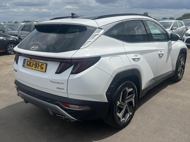 Hyundai TUCSON 1.6 T-GDI PHEV Premium Sky Edition 4WD Hyundai Tucson 1.6 T-GDI PHEV Premium Sky 4WD Schuif/kanteldak, Navigatie, Stoelverwarming, Parkeersensoren voor + Achter, Dodehoekdetectie, Climate control, BTW-Auto