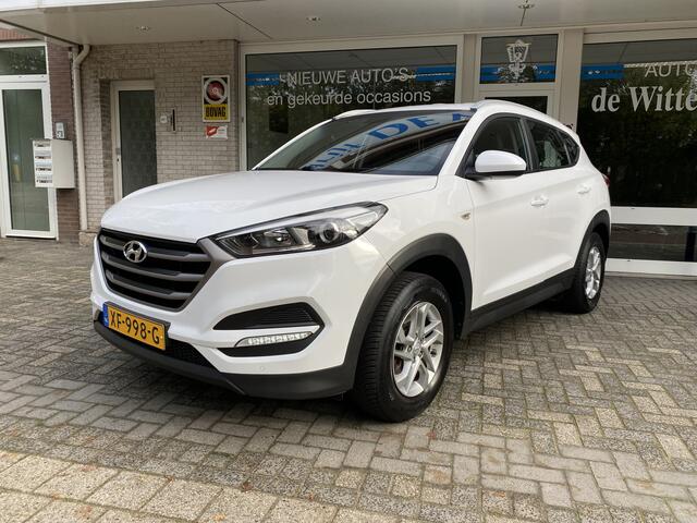 Hyundai TUCSON 1.6 GDi Comfort Navigatie/Achteruitr.camera/Cruisecontrole/Verw. voorstoelen /Autom. Airco/Parkeersens. V+A/Elektr. inkl.bare verw. buitenspiegels/Multifunct. Stuur/Mistlampen Voor/Dakrails/Leder versn.pook