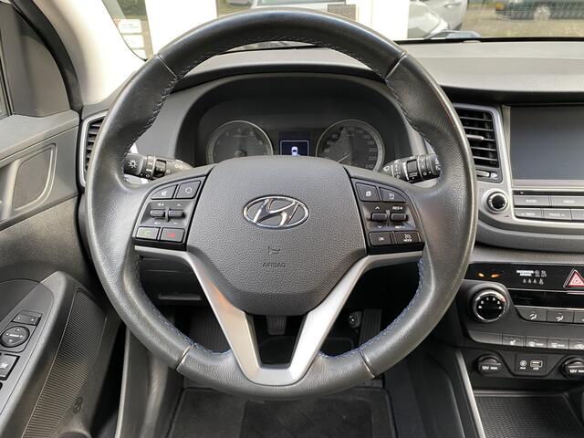 Hyundai TUCSON 1.6 GDi Comfort Navigatie/Achteruitr.camera/Cruisecontrole/Verw. voorstoelen /Autom. Airco/Parkeersens. V+A/Elektr. inkl.bare verw. buitenspiegels/Multifunct. Stuur/Mistlampen Voor/Dakrails/Leder versn.pook
