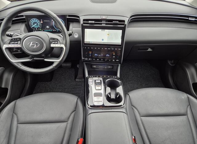 Hyundai TUCSON 1.6 T-GDI HEV 230 PK Premium Automaat / Trekgewicht 1650 kg / Apple Carplay Android Auto / Stuur- en Stoelverwarming / Rondomzicht camera / Climate Control / Stoelventilatie voor /