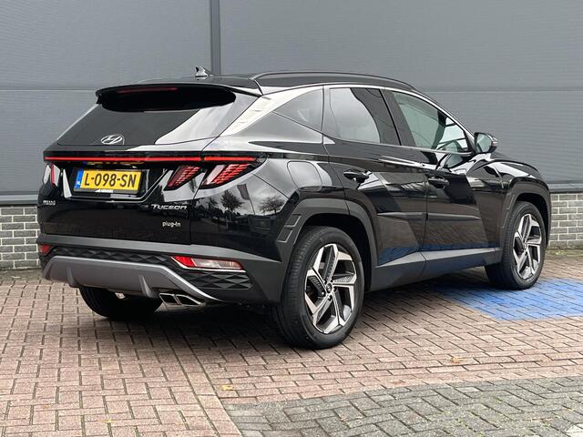 Hyundai TUCSON 1.6 T-GDI PHEV Comfort 4WD / Dealer onderhouden / Navigatie / Apple carplay & Android auto / Stoelverwarming / Adaptieve cruise control / Climate control / 19" Licht metalenvelgen /