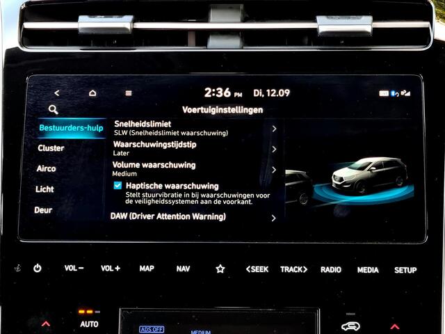 Hyundai TUCSON 1.6 T-GDI PHEV Comfort Smart 4WD / Trekhaak ( 1.350 kg ) / Apple carplay / Android auto / Stoelverwarming / Elektrische kofferbak /