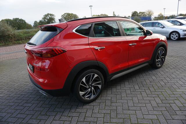 Hyundai TUCSON 1.6 T-GDI 177PK AUTOMAAT PREMIUM LUXE! DEALER ONDERHOUDEN! PANORAMADAK STOELKOELING+VERWARMING LEDER ELECTR.STOELEN 19INCH LMV ADAPTIEVE CRUISE CLIMA CRUISE FULL LED ELECTR.KLEP ENZ...
