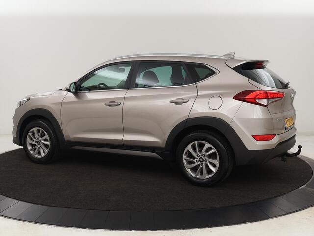 Hyundai TUCSON 1.6 GDi Comfort | Trekhaak | Stoelverwarming | Camera | Navigatie | Achterbankverwarming | Climate control | Parkeerhulp | Cruise control | Bluetooth