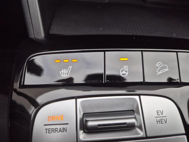 Hyundai TUCSON 1.6 T-GDI PHEV Plug-in Comfort Smart 4WD Automaat / Fabrieksgarantie 09-2027 / Trekgewicht 1350 kg / Elektrische achterklep / Stuur-, en Stoel verwarming / Achteruitrijcamera / EAER bereik 62 km bereik stad 74 km /