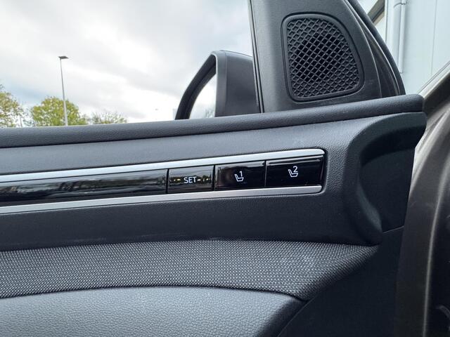 Hyundai TUCSON 1.6 T-GDI HEV Premium Sky Eerste eigenaar/ Dealer onderhouden / Glazen schuif- en kanteldak / Trekgewicht 1650 Kg/ Trekhaak / Elektrische achterklep / Adaptief cruise control / Stuur- en Stoelverwarming / Stoelventilatie /