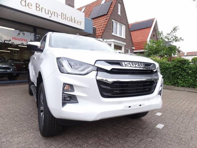 Isuzu D-MAX 1.9 Double Cab verlengd 5-persoons V-Cross Automaat BPM-vrij / 20 december 2024 / meest luxe uitvoering / trekhaak / lederen bekleding / Apple carplay / Android Auto / groot scherm / camera