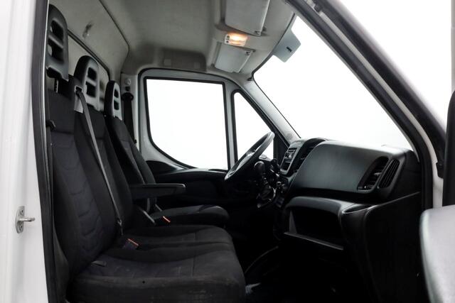 Iveco DAILY 35C15 3.0 150pk E6 Bakwagen met achterdeuren + Trekhaak 3500kg H232 12-2019