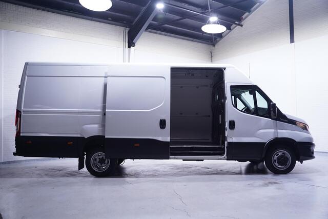 Iveco DAILY 35C16 160 pk L4H2 Automaat, Dubbel Lucht achter Airco, Audio, Laadruimte Pakket, Opstap achter, 3-Zits
