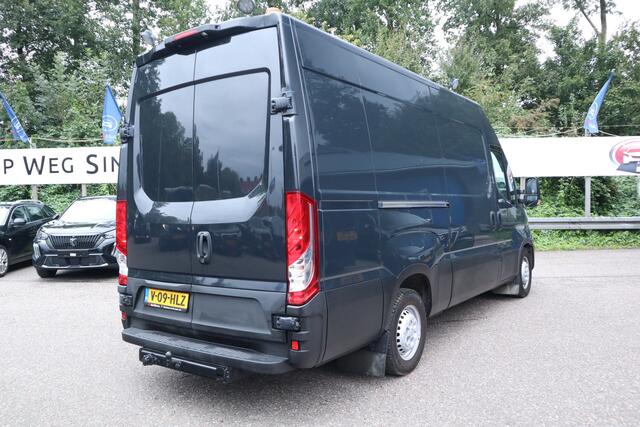 Iveco DAILY 35S14V 2.3 352 H3 L- Navigatie, L3 H3, Trekhaak, Airco