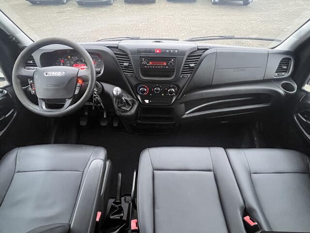 Iveco DAILY 35S11D 2.3 3 zijden kipper Airco Telefoonverbinding Gereedschapskist Stuuwielbediening Open laadbak Pick-up P-up Kieper Bakwagen 1e eigenaar Euro 5 Bpm vrij voor particulier gebruik!!
