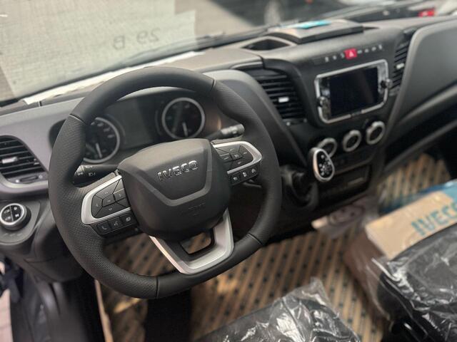 Iveco DAILY 35S18 180 pk Aut. Pick Up / Open Laadbak Airpro Luchtvering, 16" LMV, Navi, Trekhaak 3.500 kg, LxBxH 440x210x40 cm, Nieuw