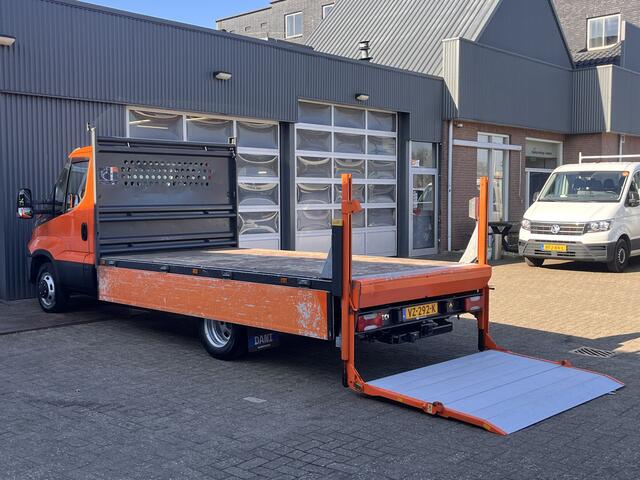 Iveco DAILY 35C15 146PK Trekhaak 3500kg Laadklep 500kg Navigatie Open laadbak Pick-up Euro 5 Bpm vrij Bakwagen p-up 1e eigenaar Dealer onderhouden