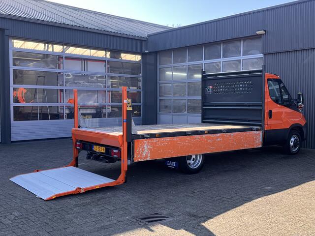 Iveco DAILY 35C15 146PK Trekhaak 3500kg Laadklep 500kg Navigatie Open laadbak Pick-up Euro 5 Bpm vrij Bakwagen p-up 1e eigenaar Dealer onderhouden