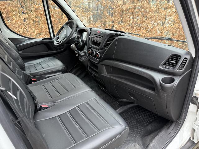 Iveco DAILY 35S16V 2.3 352 H3 L Airco, Nieuwe versnellingsbak, Distributieriem V.V. 2024, Goed onderhouden, Leder interieur, Imperiaal, LED bar, Climate control, 4 seizoenenbanden,