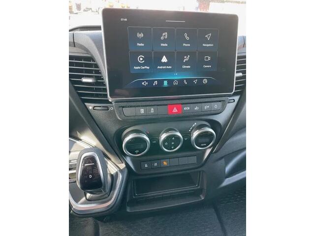 Iveco DAILY 40C18 A8 bakwagen met lift Euro 6