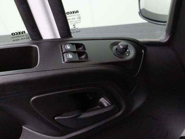 Iveco DAILY 35C16 Bakwagen+Laadklep | Airco | 3-Persoons | 750Kg Laadklep