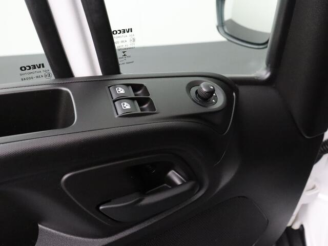 Iveco DAILY 35C16 Bakwagen+Laadklep | Airco | 3-Persoons | 750Kg Laadklep