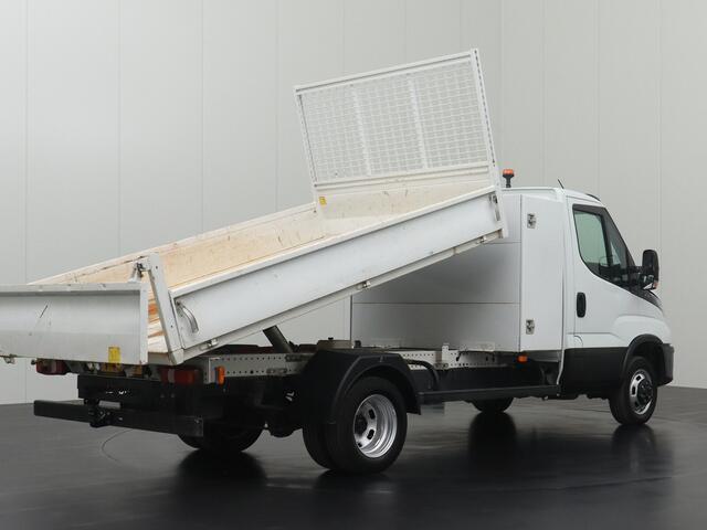 Iveco DAILY 35C14 Kipper | Werkkist | 3500Kg Trekhaak | Airco | Cruise | 3-Persoons