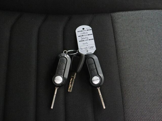 Iveco DAILY 35C14 Kipper | Werkkist | 3500Kg Trekhaak | Airco | Cruise | 3-Persoons