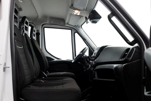 Iveco DAILY 35C14 136pk E6 Open Laadbak D.C. Trekhaak 3500kg 09-2023