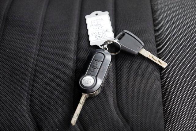 Iveco DAILY 35C14 136pk E6 Open Laadbak D.C. Trekhaak 3500kg 09-2023