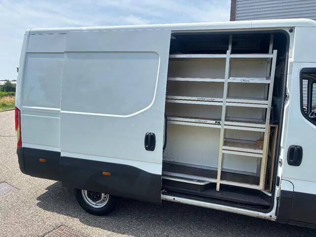 Iveco DAILY 35S16 L3H2 Automaat Airco Cruisecontrol Trekhaak EURO 6