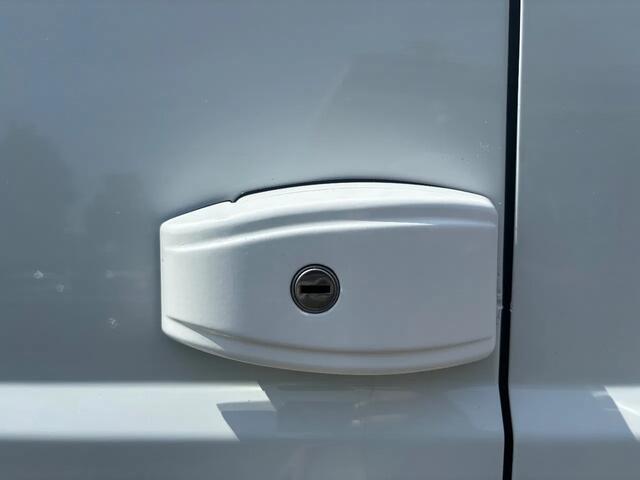 Iveco DAILY 35S16 L3H2 Automaat Airco Cruisecontrol Trekhaak EURO 6