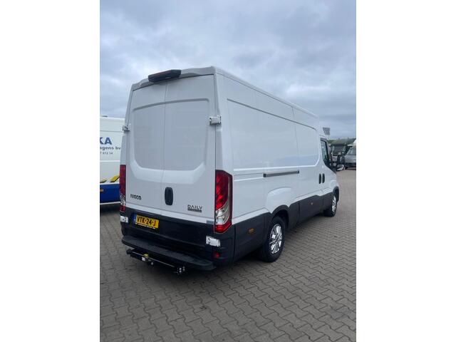 Iveco DAILY 35S18HA8V/P 3.0 liter motor 3520L/H2