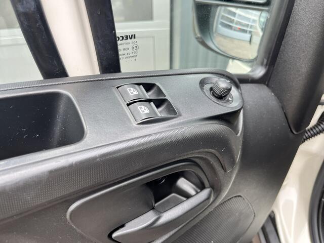 Iveco DAILY 35S12D 2.3 345 Airco Trekhaak 3500kg trekgewicht 6-Persoons Open laadbak Pick-up P-up Bakwagen 1e eigenaar Euro 6 Bpm vrij voor particulier gebruik!!