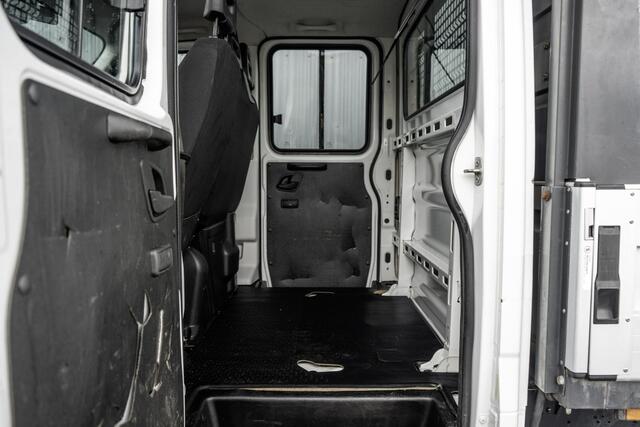 Iveco DAILY 35S18D 375 | 3.0 180PK | Hiab 013 | 3.5T Trekgewicht | Automaat | Climate | Camera | Euro 6