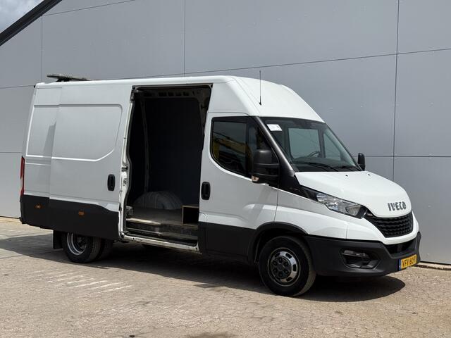 Iveco DAILY 35C18 3.0 L2H2 Airco Cruise Control 3,5 Tons Trekhaak 5-26 APK Lucht geveerde stoel