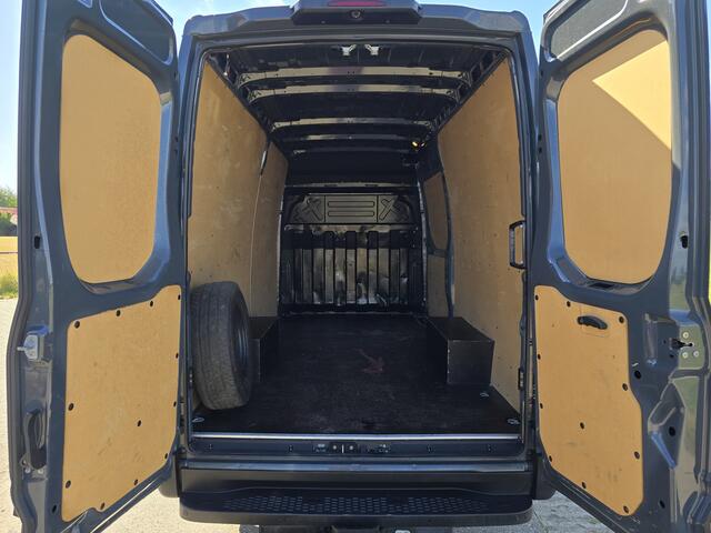 Iveco DAILY 35S14V 2.3 352L H2 - 140 Pk - Euro 6 - Airco - Cruise Control