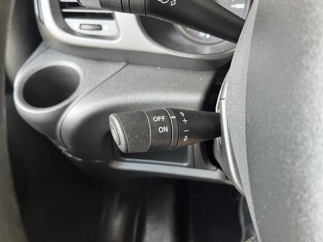 Iveco DAILY 35C17 3.0 410 Automaat Palfinger Laadkraan Airco Cruise controle Trekhaak 3500kg trekgewicht Camera Open laadbak Pick-up P-up Bakwagen Euro 5