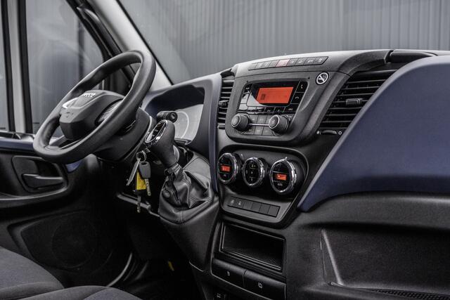 Iveco DAILY **35S14V 2.3 L2H2 | Automaat | Euro 6 | Cruise | Climate | 3500 KG Trekgewicht | Trekhaak**