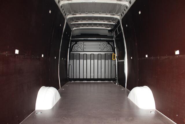 Iveco DAILY 35S16V 2.3 410L L4H2 | Gev. Stoel | Cruise | 3500kg trekgew. | Lease 609,- p/m