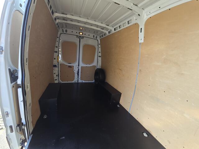 Iveco DAILY 35S14V 2.3 352L H2 - 140 Pk - Euro 6 - Airco - Cruise Control