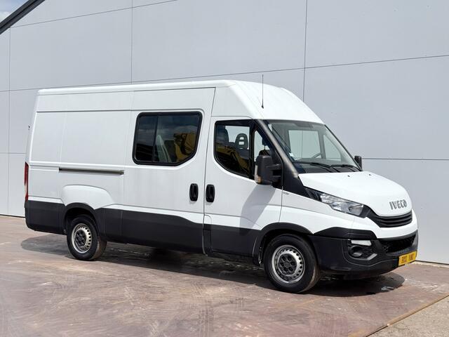 Iveco DAILY 35S14 2.3 L2H2 Dubbele Cabine 7 Stoelen Airco Cruise Control Trekhaak 3.5t Lucht geveerde stoel