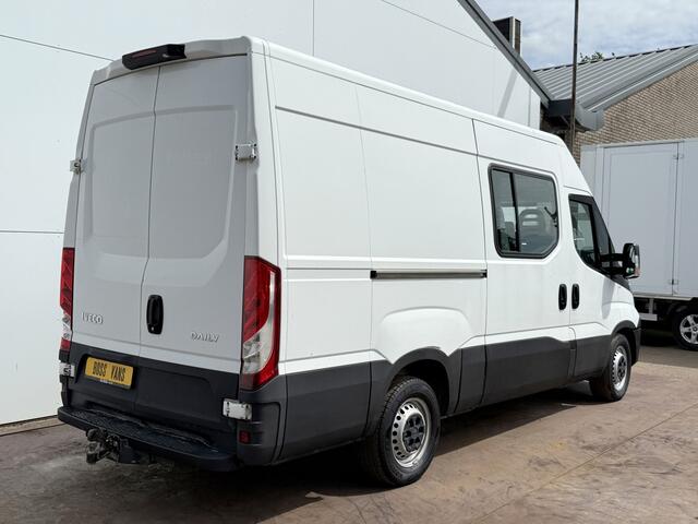 Iveco DAILY 35S14 2.3 L2H2 Dubbele Cabine 7 Stoelen Airco Cruise Control Trekhaak 3.5t Lucht geveerde stoel