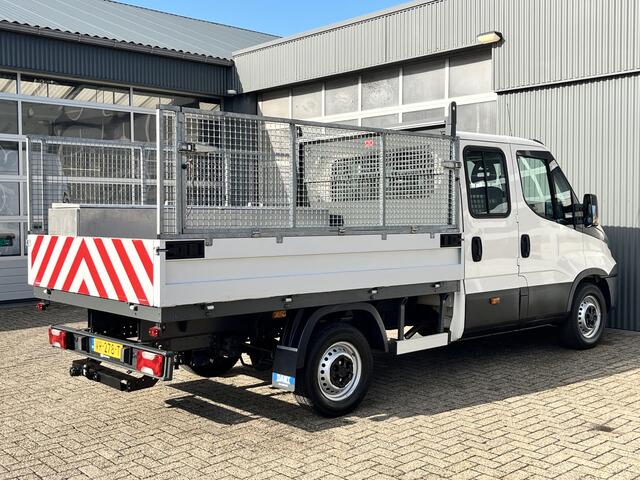 Iveco DAILY 35S11D 2.3 345 Airco Trekhaak 3500kg trekgewicht 6-Persoons Open laadbak Pick-up P-up Bakwagen 1e eigenaar Euro 5 Bpm vrij voor particulier gebruik!!