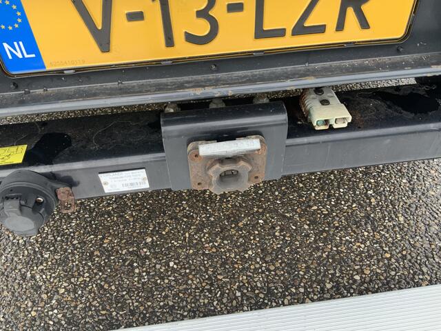 Iveco DAILY 35C14 2.3 375 Pick Up & LaadLift Airco Navi Trekhaak 3500 kg Bakmaat L.390/ B,204/ H.0.40 CM