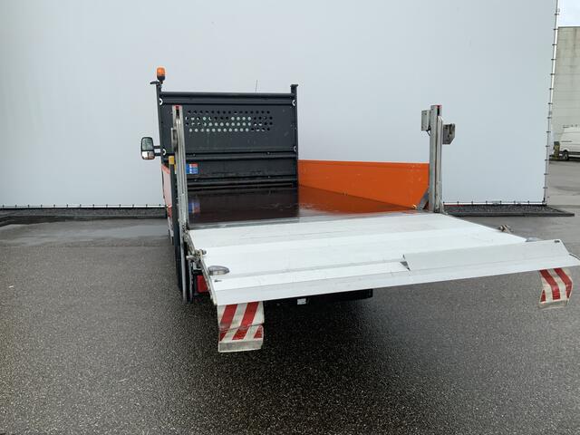 Iveco DAILY 35C14 2.3 375 Pick Up & LaadLift Airco Navi Trekhaak 3500 kg Bakmaat L.390/ B,204/ H.0.40 CM