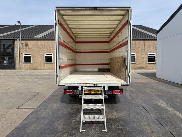 Iveco DAILY 35S16 2.3 Bakwagen met achterdeur 3,5t Trekhaak Meubelbak Koffer Camera